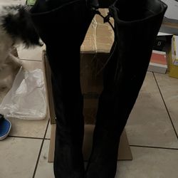 Ladies Boots Size 9