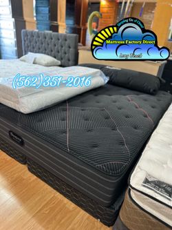 King size Beautyrest mattress and Boxspring bed set Colchon y tambor