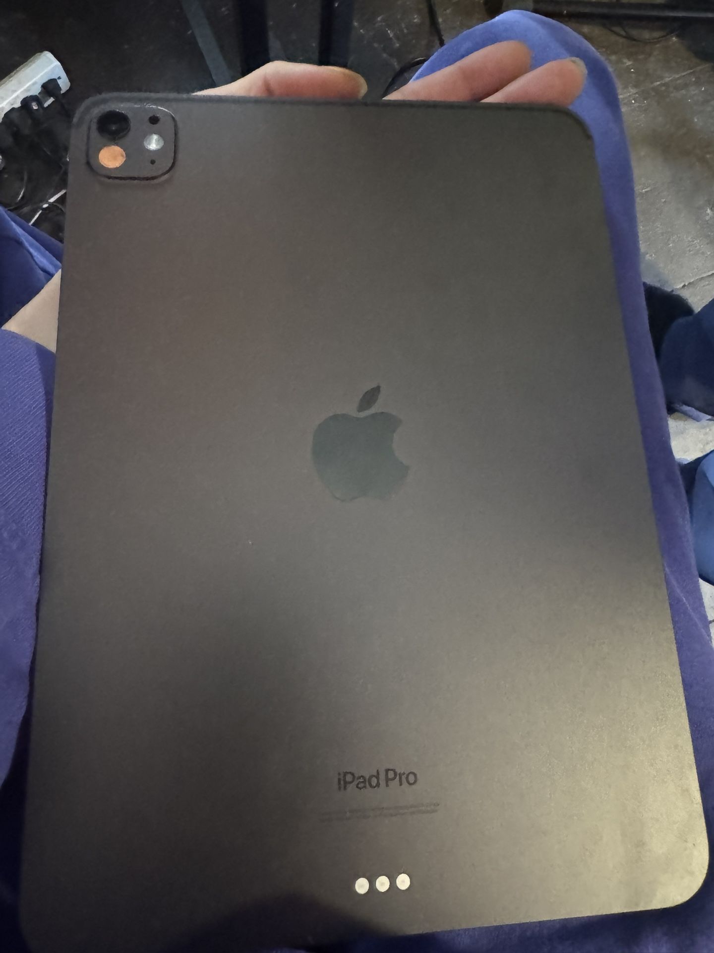 iPad Pro M4 With Magic Keyboard And Apple Pencil (v2)