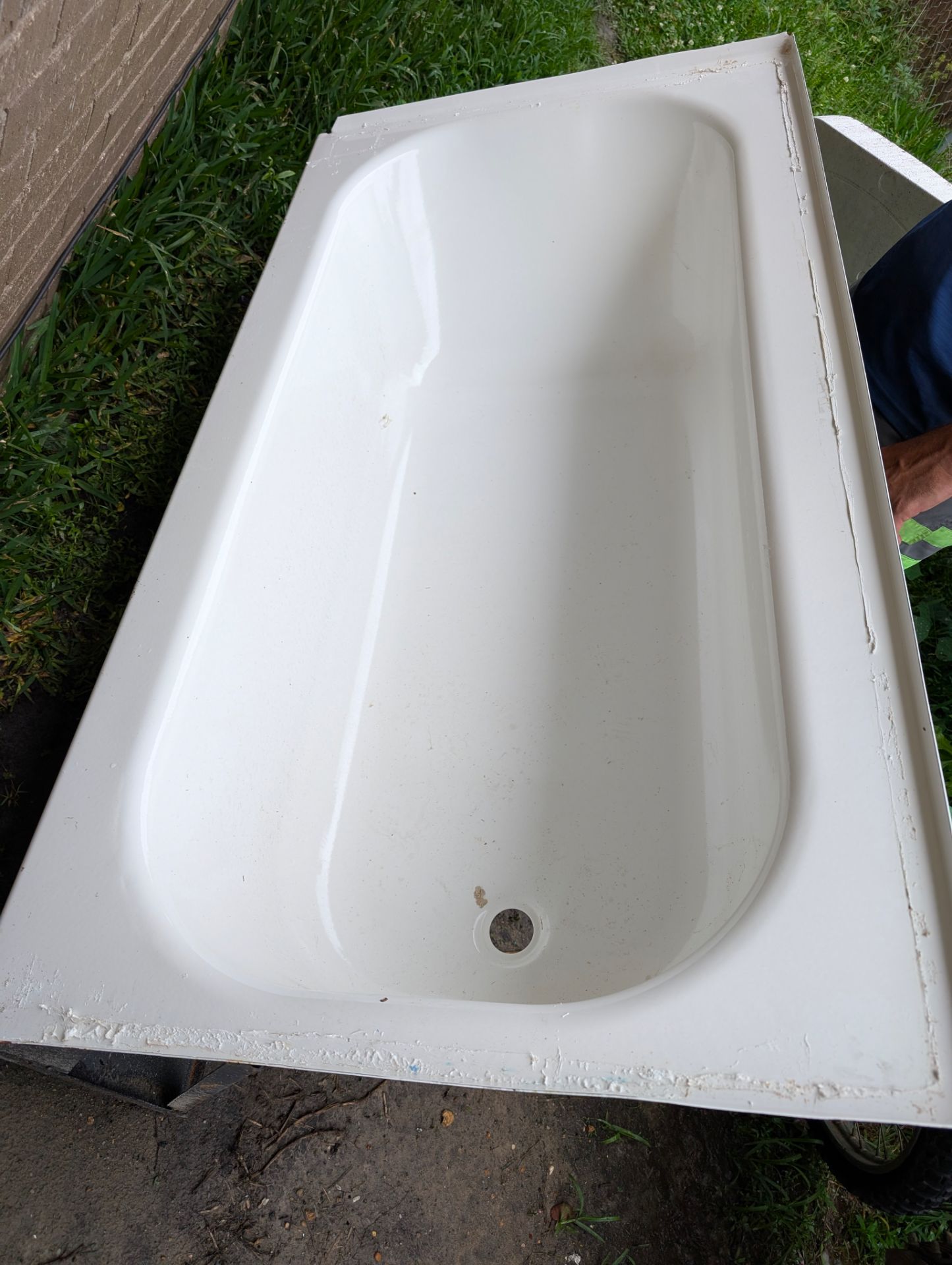 Enamel coated steel tub