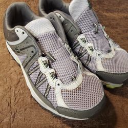 Columbia Trail Shoes Size 7 Wide