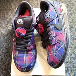 Nike SB Dunk Low “Nardwuar”