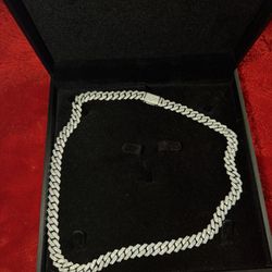 Moissanite Cuban Chain