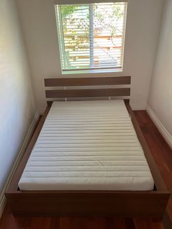 Full size Wood Bed with mattress