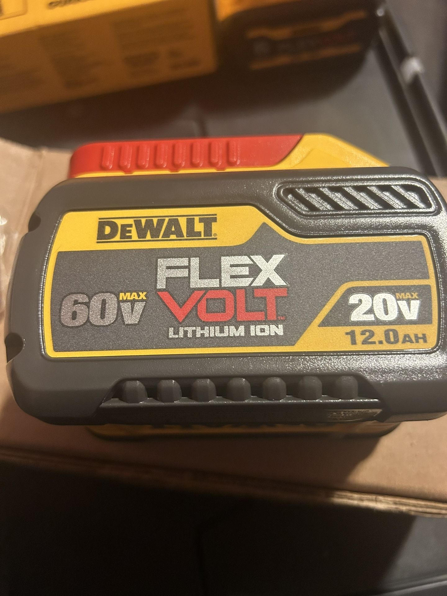 60 v battery dewalt 12 ah