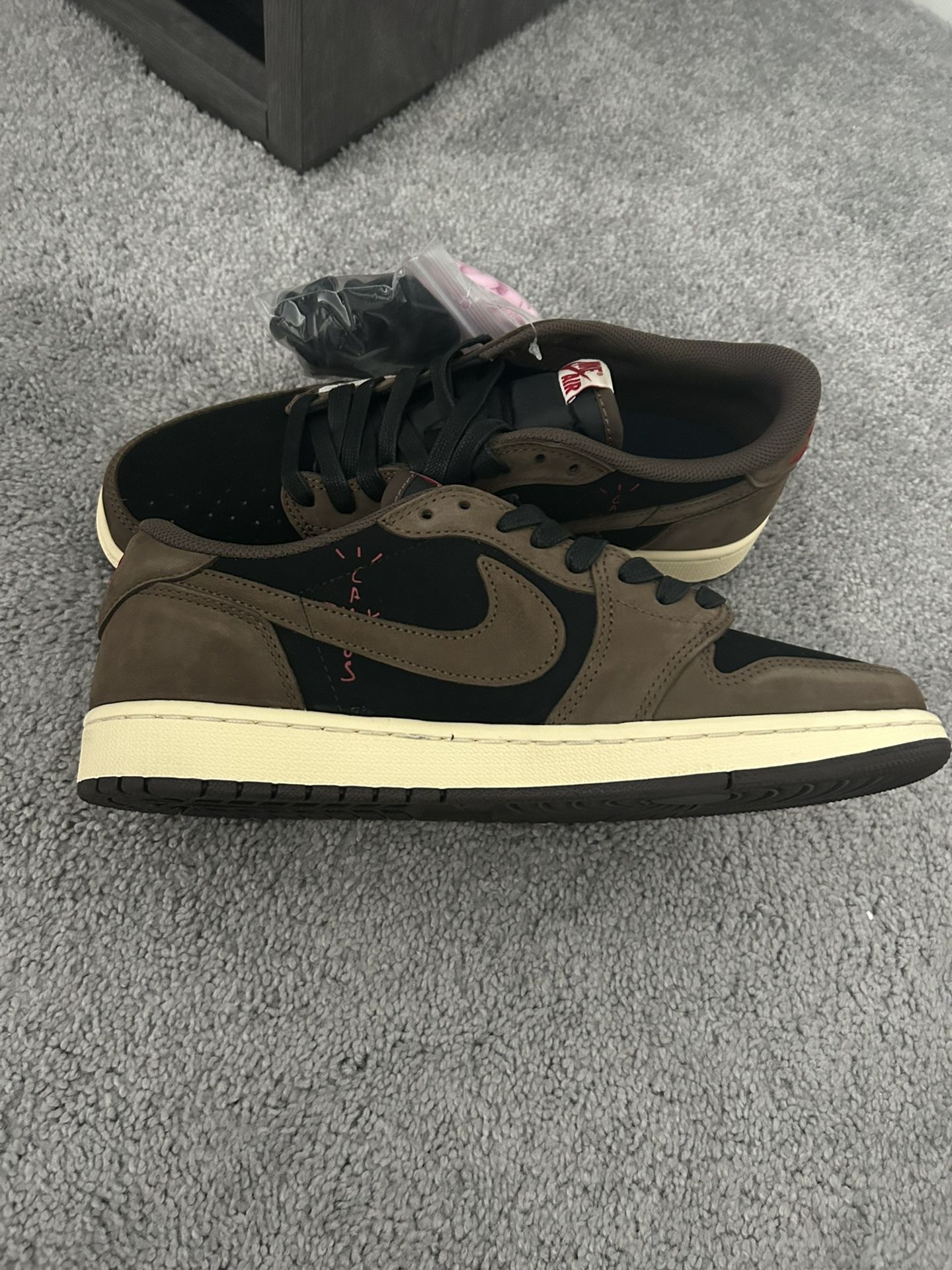 Travis Scott x Air Jordan 1 Low 'Mocha'