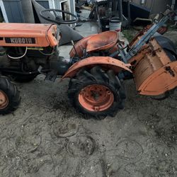 Tractor Kubota 4x4  Ready To Work