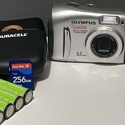 Olyimpus Digital Camera Bundle