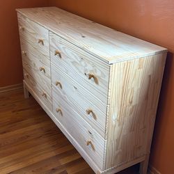 6 drawer pine dresser
