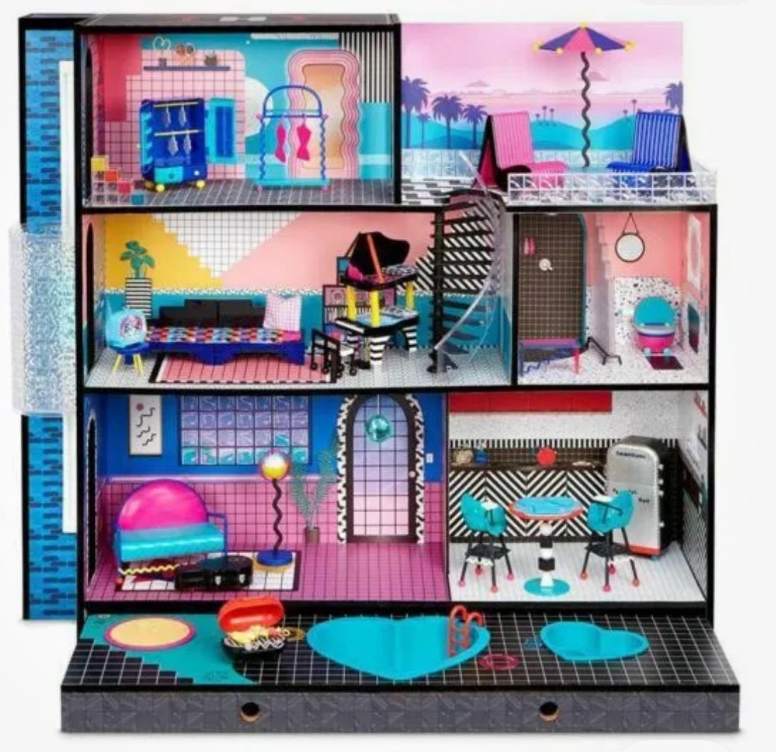 LOL Surprise OMG Fashion 3'×3' Wood House + Furniture