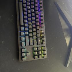 Razor Ten Keyless V2 
