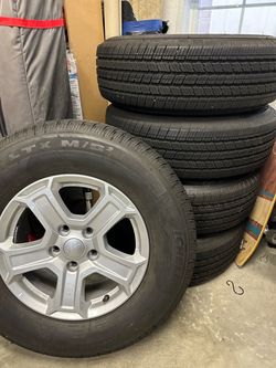 Jeep OEM Wheels and Tires