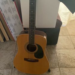 Guitarra en buenas condiciones