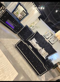 ✨️4pc Queen, King Bedrooms ✨️ Furniture Sectionals, Dining Avail
