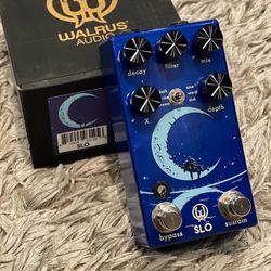 Slo Reverb guitar Pedal Walrus Audio in Box