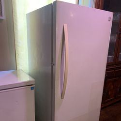 Large Capacity Standing Freezer