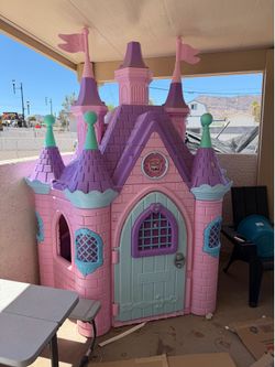 Princess castle outdoor indoor playhouse