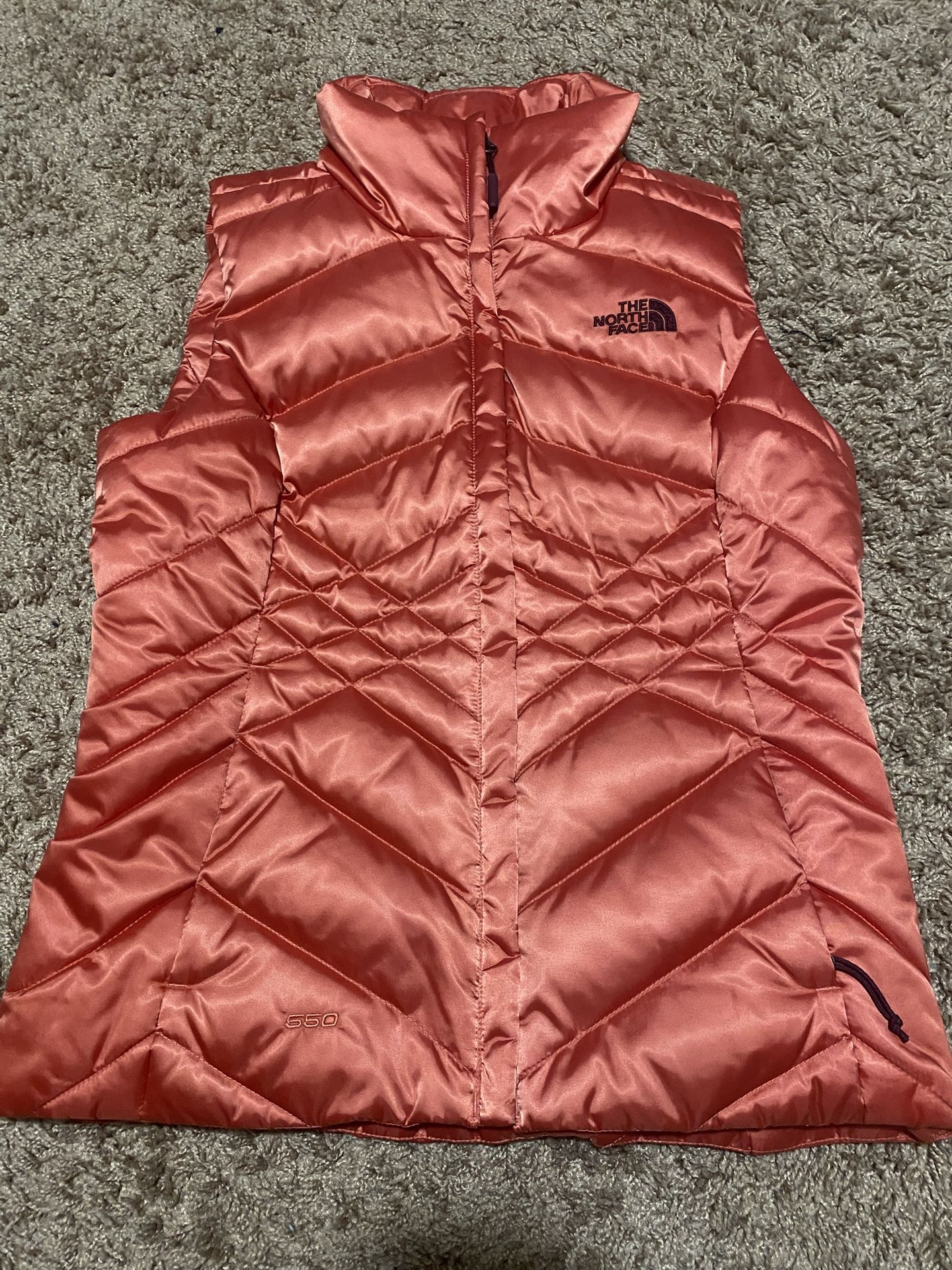 Women’s THE NORTH FACE 550 Full Zip Down Puffer Vest orange coral