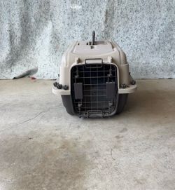 Small dog / cat carrier 10”x 12”x16”