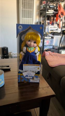 ANIMATOR DOLL HOLLAND