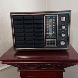 70s General Electric Nice Radio 