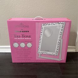 Hello Kitty Mirror 