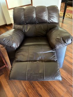 2  dark brown Leather Recliners