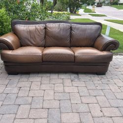 Sofa King Comfortable Brown Leather Sofa Couch For Sale ! Free Local Delivery 🚚  