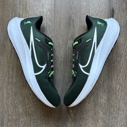 Nike Pegasus 40 Mens Size 11 LFC