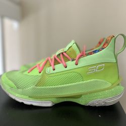 Under armor Curry sour Patch Basketball Shoe Size 7