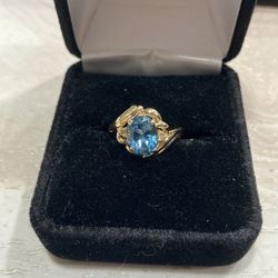 14k 2.5 oval topaz ring