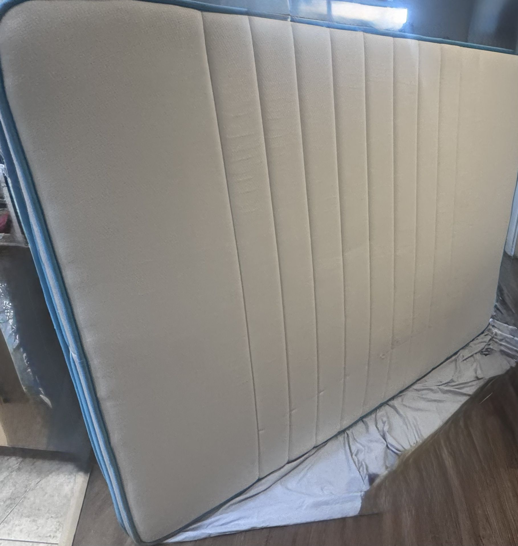 AlwaysCool Queen Memory Foam Hybrid Mattress