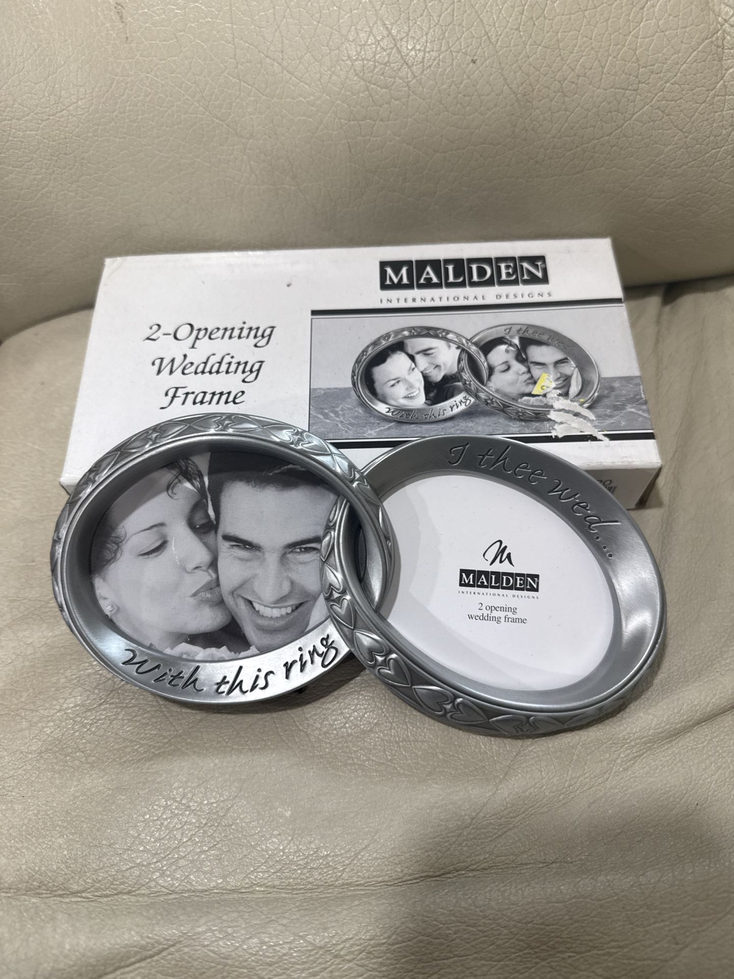 Malden 2-Opening Wedding Frame