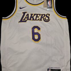 Nike LeBron James Los Angeles Lakers Jersey DN2081-100 Men's XL (52) NEW w/Tags