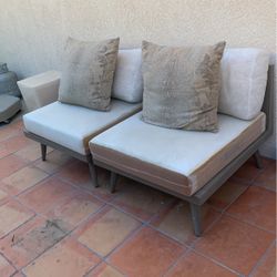 Lounge Chairs 