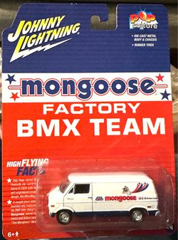 2022 Johnny Lightning Pop Culture Mongoose Factory BMX Team 1977 Dodge Van