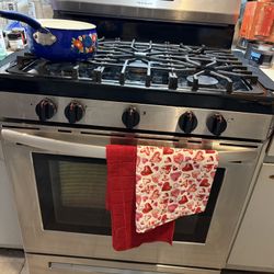 Frigidaire 5 Burner Stove 