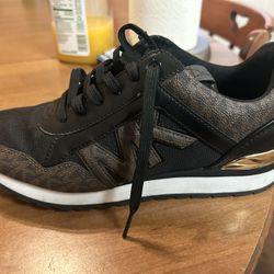 Michael kors Woman’s Size 7