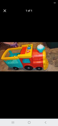 Toy train (makes noise)