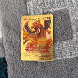 Gold Foil Charizard V Pokémon Card