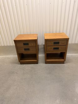Set Of 2 Nightstands