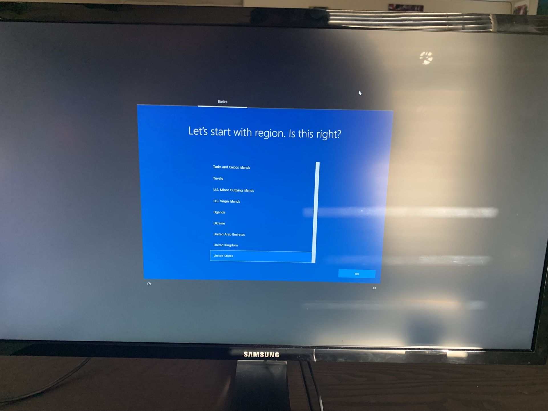 SAMSUNG U28E590D 28-Inch 4k UHD LED-Lit Monitor