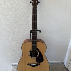 Yamaha Acoustic Guitar