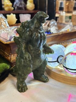Natural Green Jade Godzilla Inspired Carving Statue Colle Tú le 