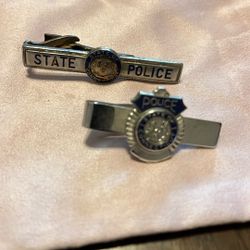 Conn. State Police Tie Claps