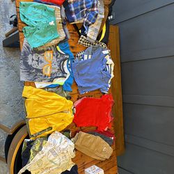 12 month clothing lot $20 for 27 pieces