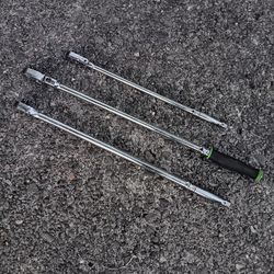 Snap-on 3/8 &1/2in Ratchet Wrench (All Info in Discrption) Many Other Tools. For Pick Up Fremont Seattle. No Low Ball Offers Please. No Trades 