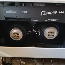 Fender Champion 100 2 Ch 100w Guitar Amp Two 12” Fender Speakers