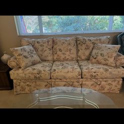 Vintage Rose Couch 