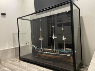 Huge Ship Scale Model 4 FEET USS CONSTITUTION- 48"L X 38"H X 15"D. 